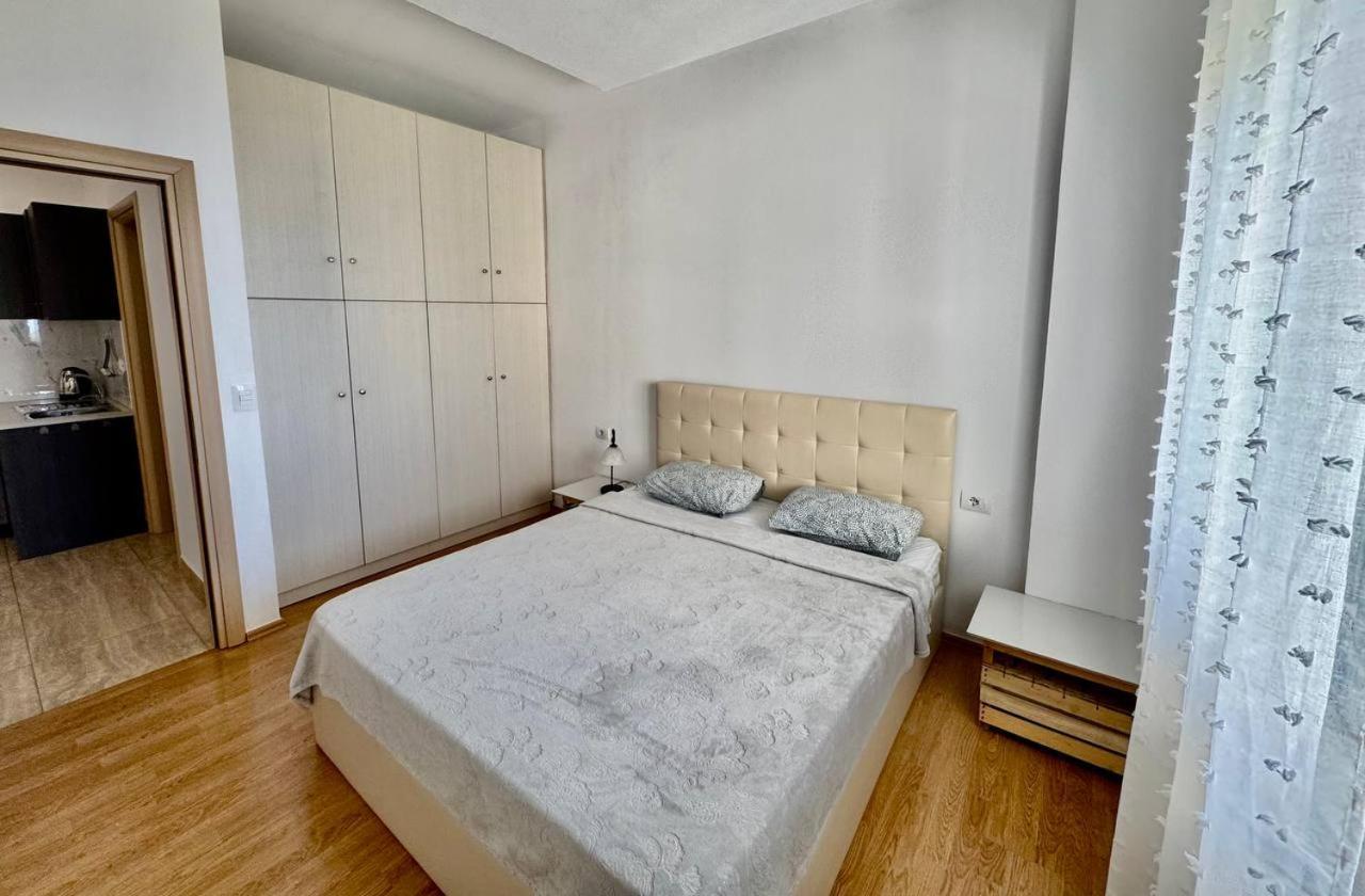 4 Seasons Sea View Apartment Sarandë Eksteriør bilde