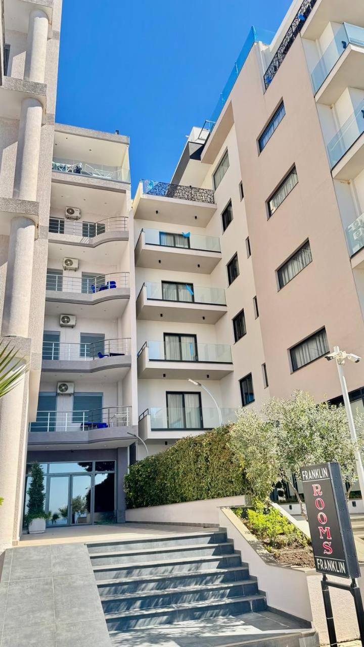 4 Seasons Sea View Apartment Sarandë Eksteriør bilde